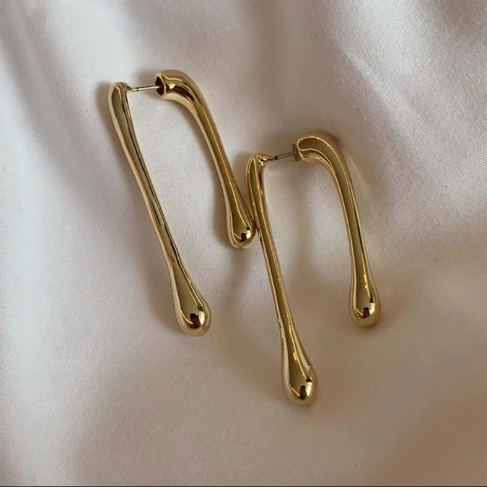 NWT 18k GOLD PLATED UNIQUE EARRINGS - Picture 2 of 5